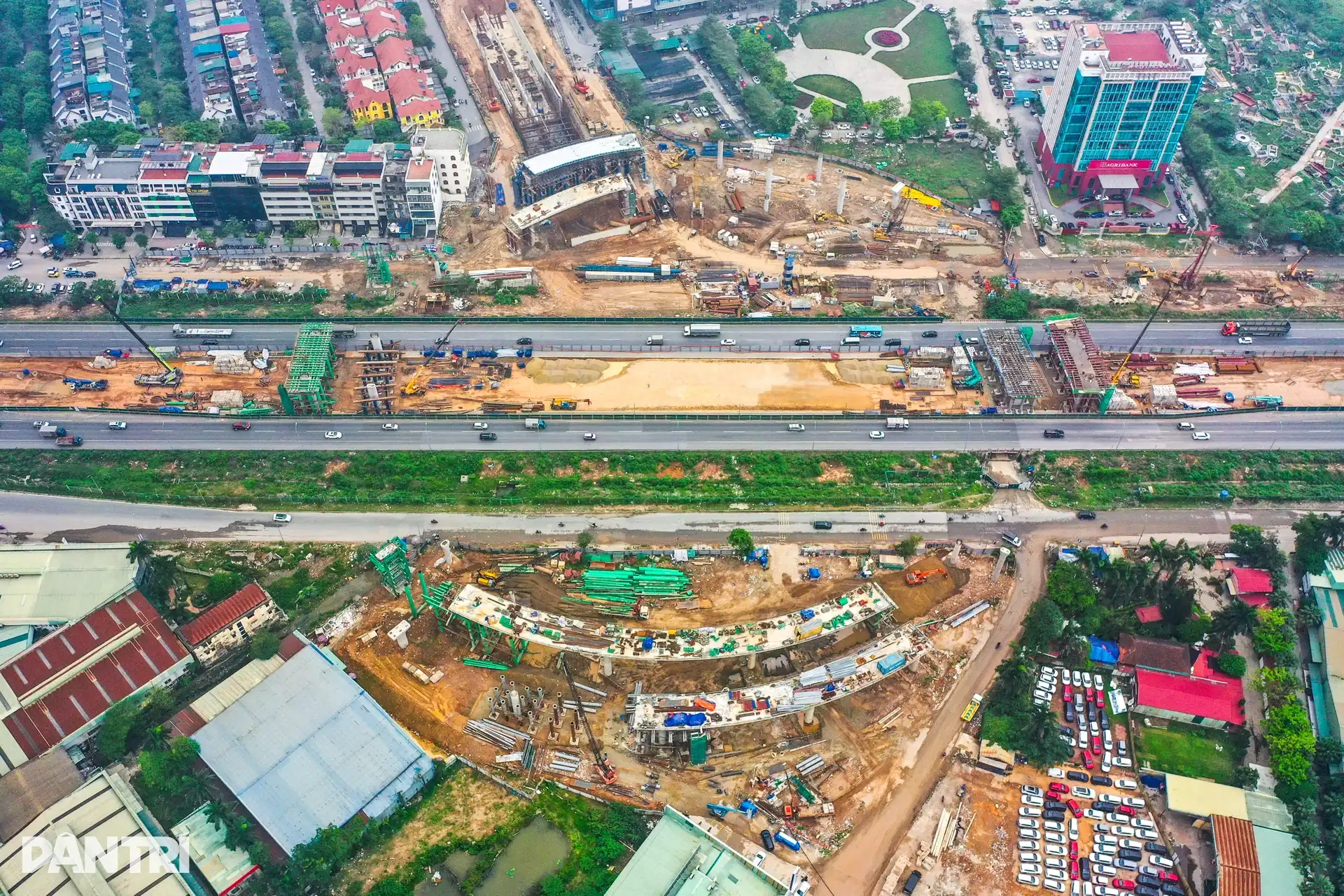 VÌ SAO NHÀ ĐẤT PHÍA TÂY HÀ NỘI VẪN LÀ ĐIỂM NÓNG TĂNG GIÁ? nut giao an khanh 2026