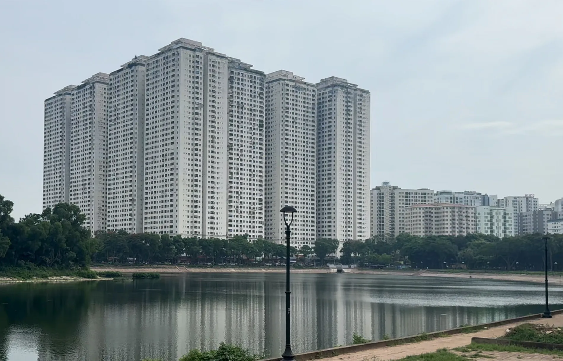 Giá chung cư Hà Nội hạ nhiệt 2026: Có nên mua thời điểm này? chung cu giam gia 2026
